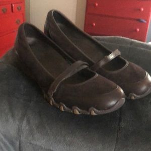 Sketchers ladies casual shoe brown suede